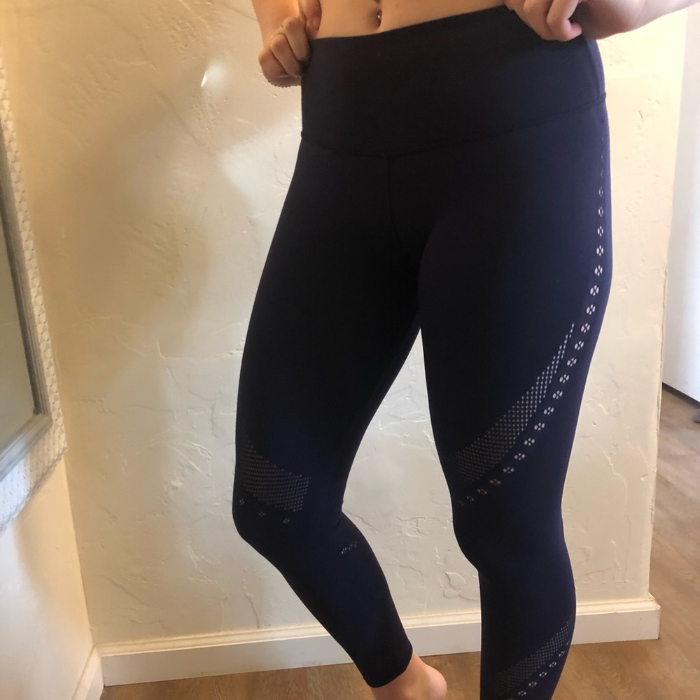 Lululemon 7/8 length mid-ride legging